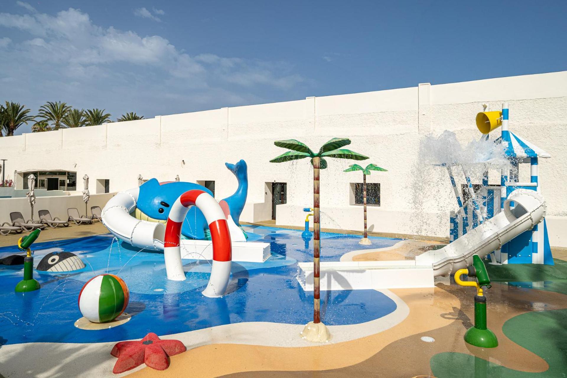 Mediterranean Palace Playa de las Americas  Exterior foto Splash Island