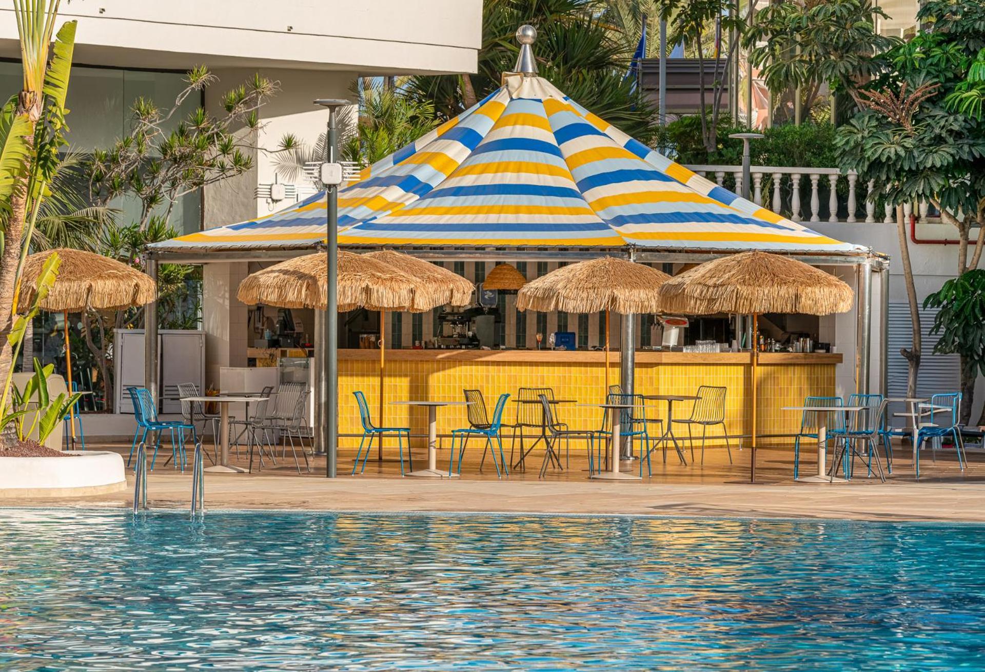 Mediterranean Palace Playa de las Americas  Exterior foto The pool bar at the W South Beach