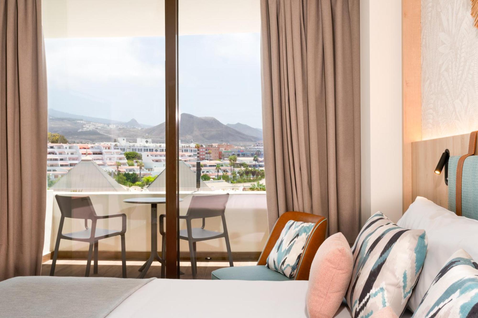 Mediterranean Palace Playa de las Americas  Exterior foto A room at the hotel